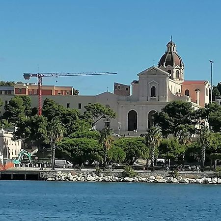 Luxury Rooms Paoli 19 Cagliari Esterno foto